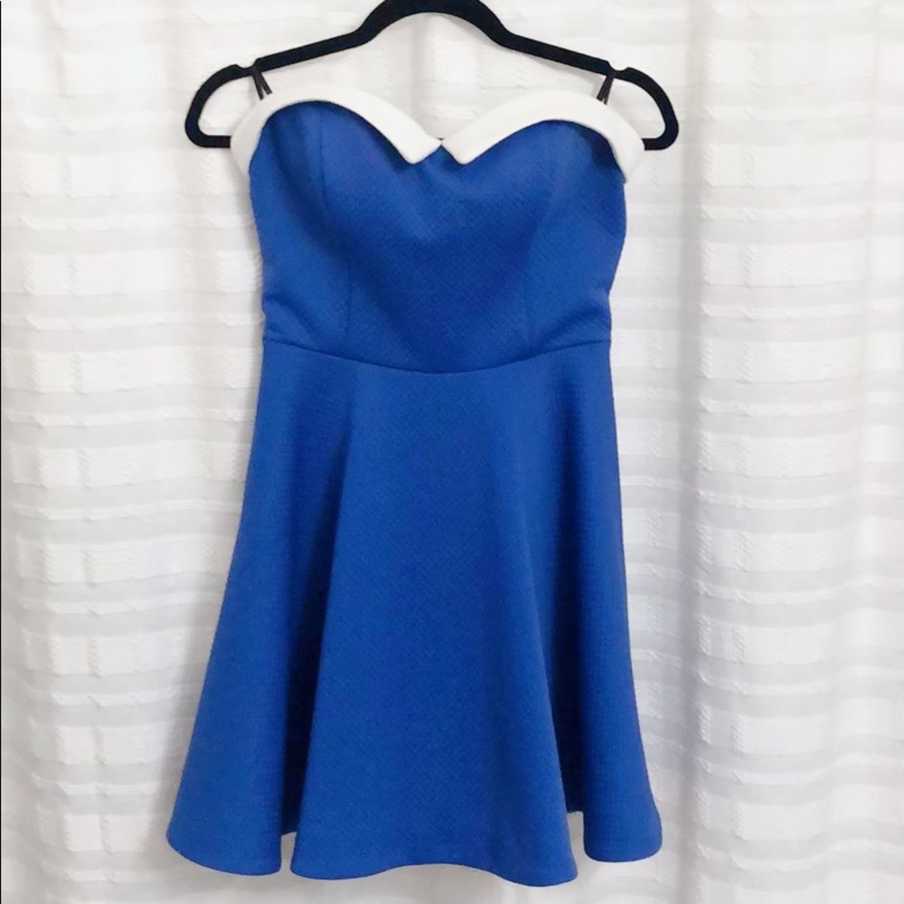 Bebe blue and white dress